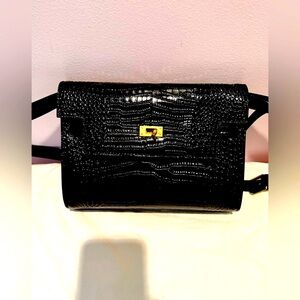 New Elegant Black Crocodile-Embossed Crossbody Bag